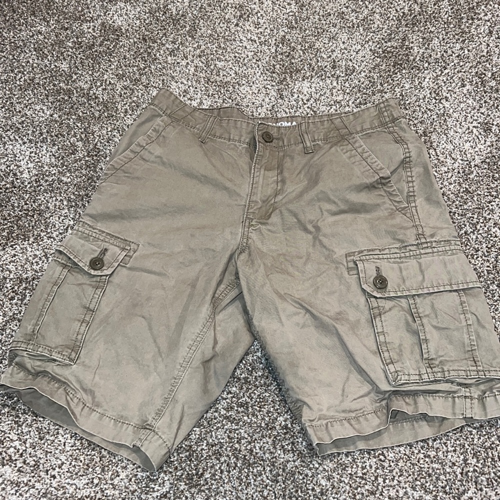 Men’s Size 30 Khaki Cargo Shorts